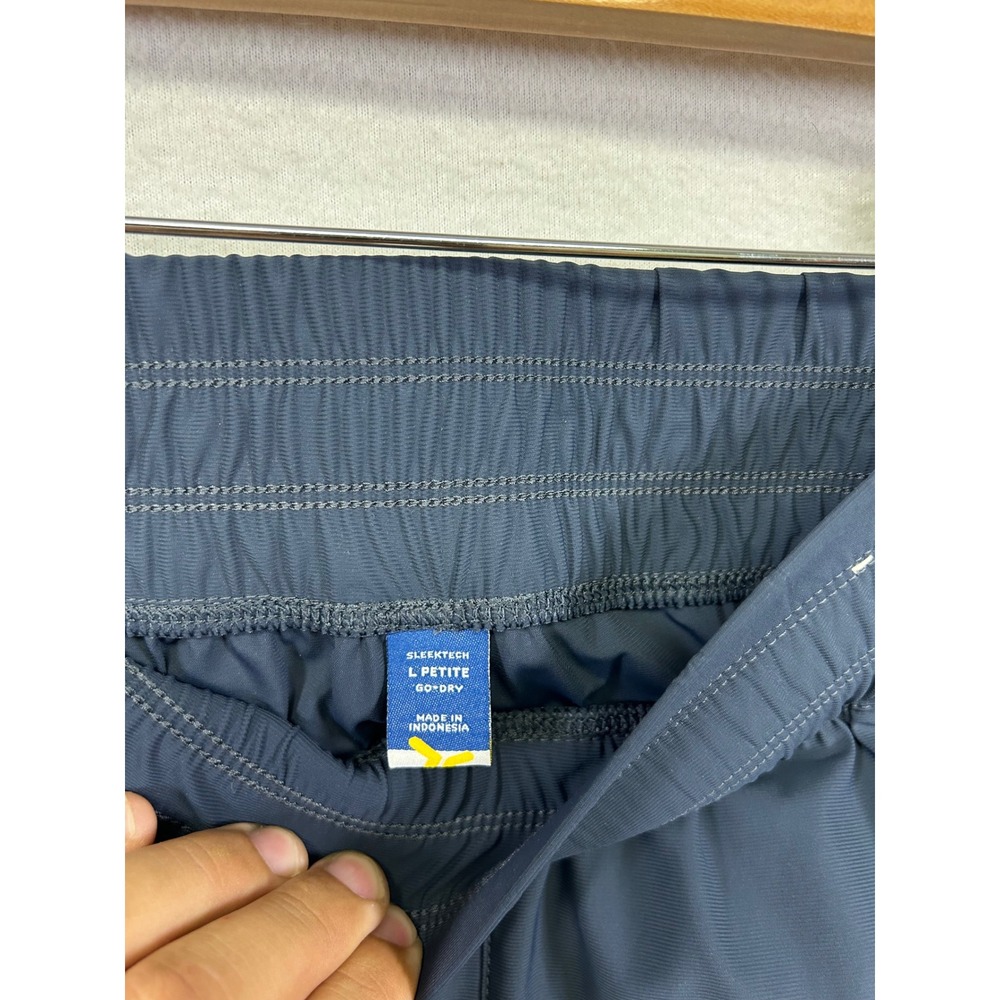 Old Navy Gorpcore Athleisure Womens L Petite Navy Blue SleekTech Cargo Joggers - Picture 3 of 10